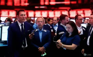 Global Markets Pivot: Investors Flee Overextended AI Stocks Amid Mounting Bubble Fears